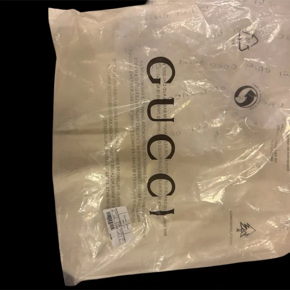 Gucci Cream Zip-Up Windbreaker with Blue & Red Stripe Accents - Picture 9 of 9